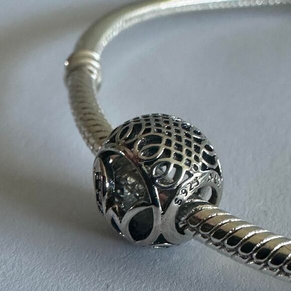 Authentic Pandora Silver Charm Initial Letter W - Picture 3 of 3